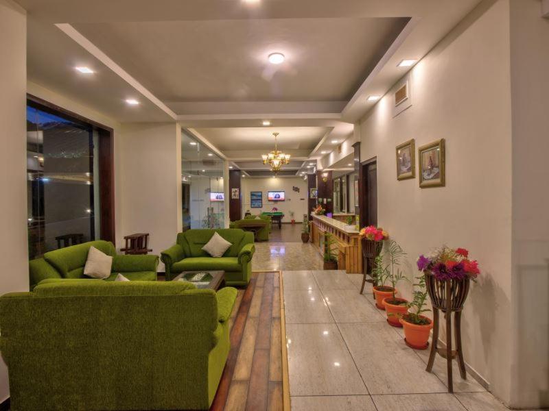 The Katoch Grand Resort Manāli エクステリア 写真