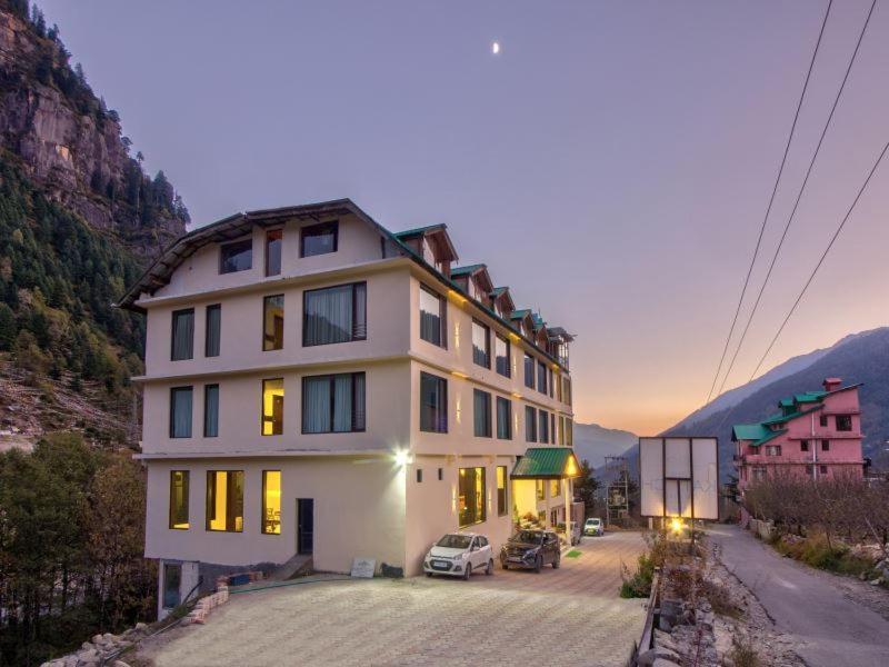 The Katoch Grand Resort Manāli エクステリア 写真